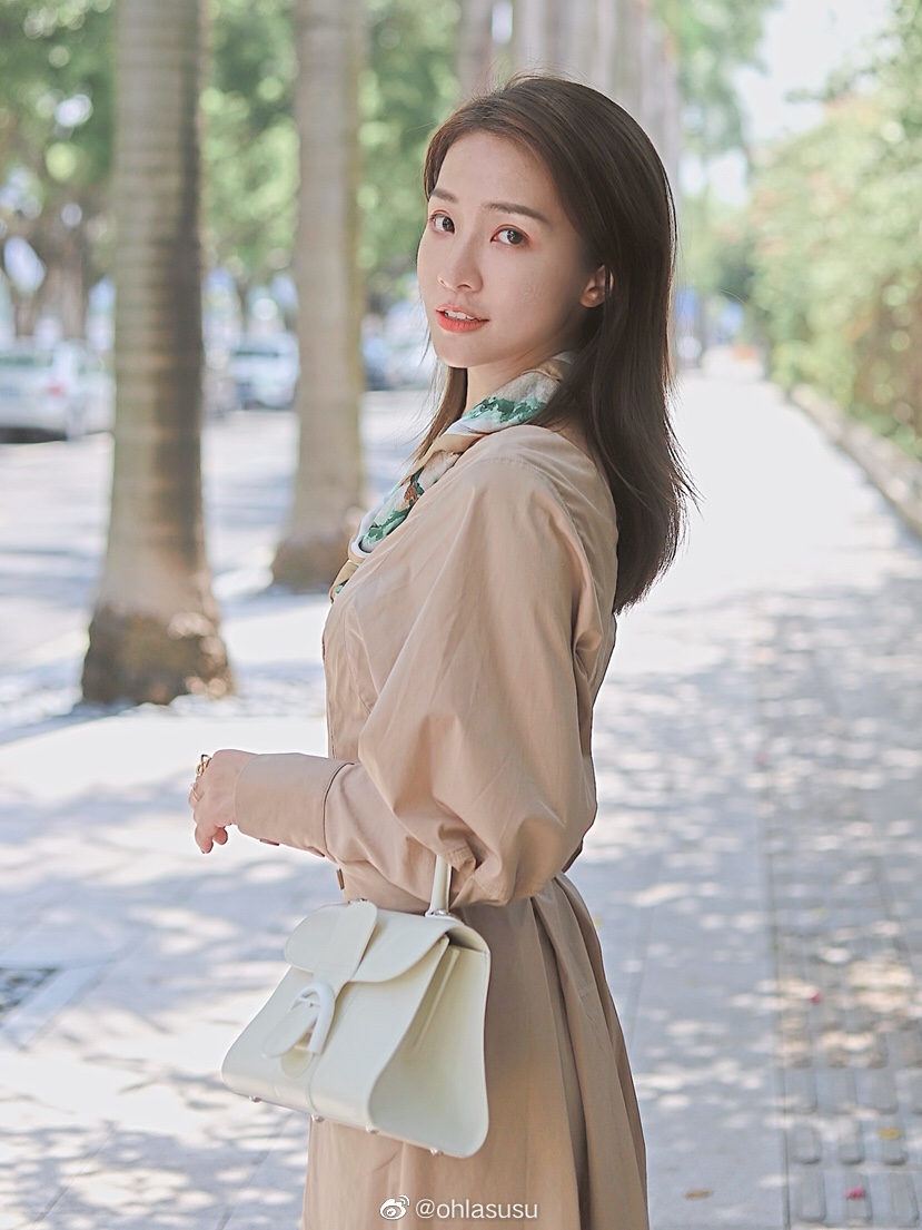 델보 브리앙 박스백 미니